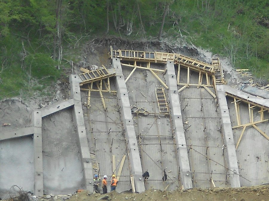 Intenzivni radovi na izgradnji autoputa E75 (poddionica Caričina Dolina – tunel Manajle) u Republici Srbiji